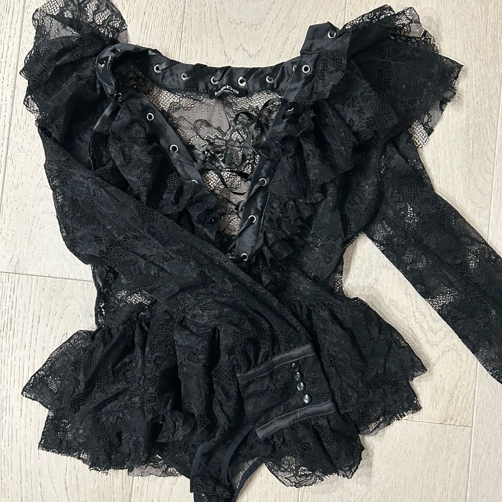 Bebe lace black bodysuit